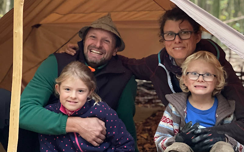Bushcraft Wesertal - 2021 - Familie mit Kindern im Zelt